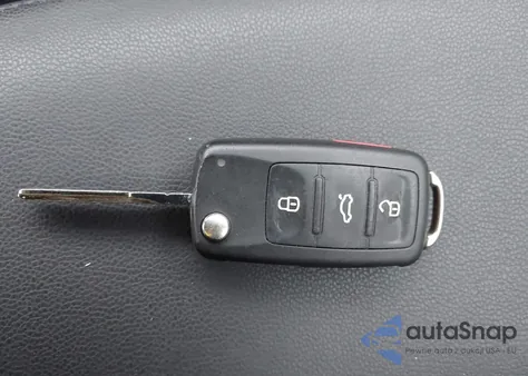 2014 Volkswagen Beetle 2.0L Tdi z USA, uszkodzony, nr VIN 3VW5L7AT0EM808168